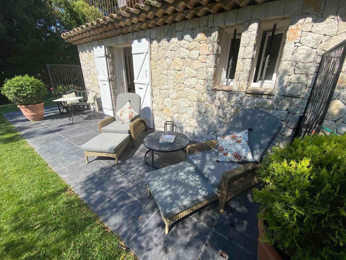 Отель A Casa Bianca Сен-Поль-де-Ванс Экстерьер фото